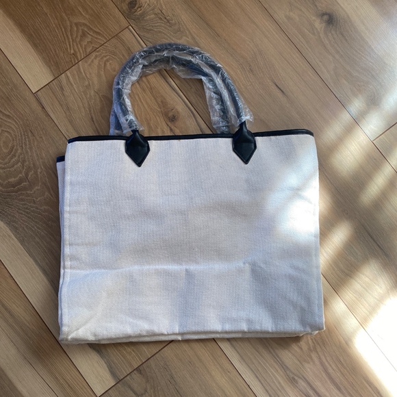 NWT Victoria’s Secret Canvas Tote Bag - Picture 3 of 5